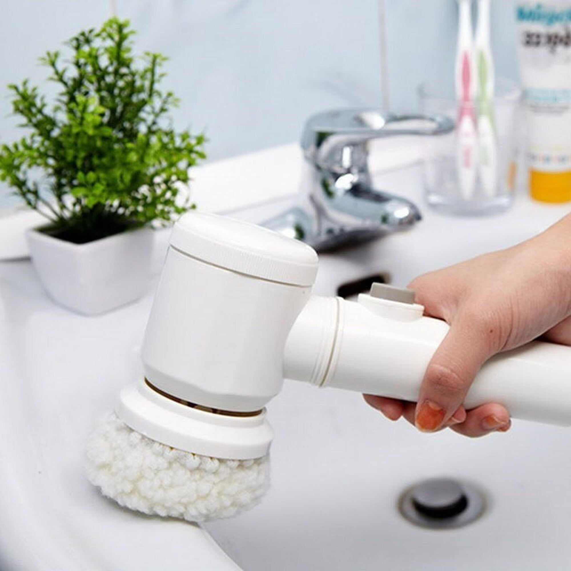 Magic Brush rechargeable scrubber